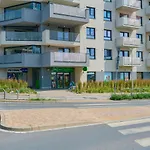 Spacious With Balcony Near The Slavic Hill By Renters Prestige דירה *
