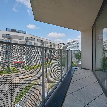 Spacious With Balcony Near The Slavic Hill By Renters Prestige * Breslavia