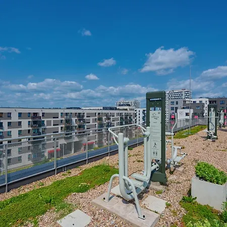 Spacious With Balcony Near The Slavic Hill By Renters Prestige * Βρότσλαβ