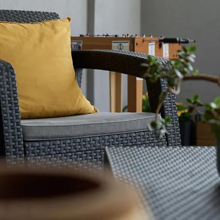 Spacious With Balcony Near The Slavic Hill By Renters Prestige