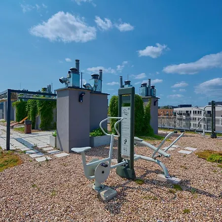 Spacious With Balcony Near The Slavic Hill By Renters Prestige *