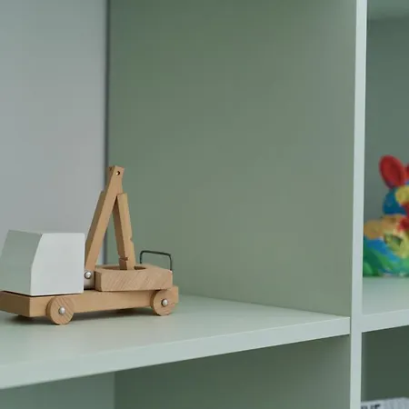 Spacious With Balcony Near The Slavic Hill By Renters Prestige Vratislav