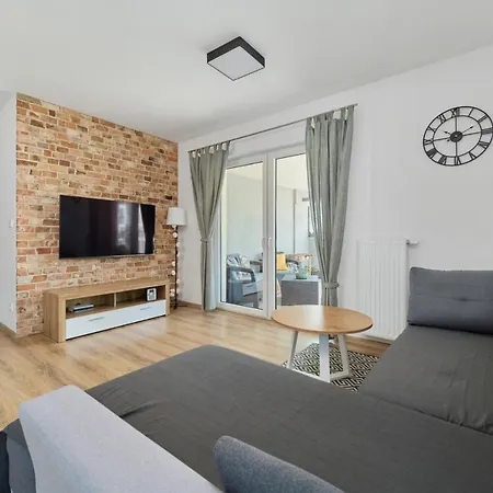 Spacious With Balcony Near The Slavic Hill By Renters Prestige * Wroclaw